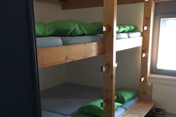 skihaus-skd-zimmer-025cc903e8-98ad-25c0-8f88-1f3365b17bda2447184B-7493-6DFB-DAD7-FD45D0855756.jpeg